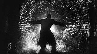 Harry Lime fleeing through Viennas sewers