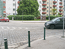 Kreuzungsbereich Neilreichgasse - Migerkastrae: Kreuzung mit Sperrflche und Straenbahnschienen