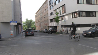 Schopenhauerstrae Kreuzung Teschnergasse, Radfahrer