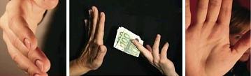 Symbolbild Antikorruption: entgegengestreckte Hand, Geldbergabe, abwehrende Hand