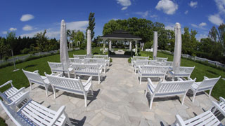 Pavillon with white benches