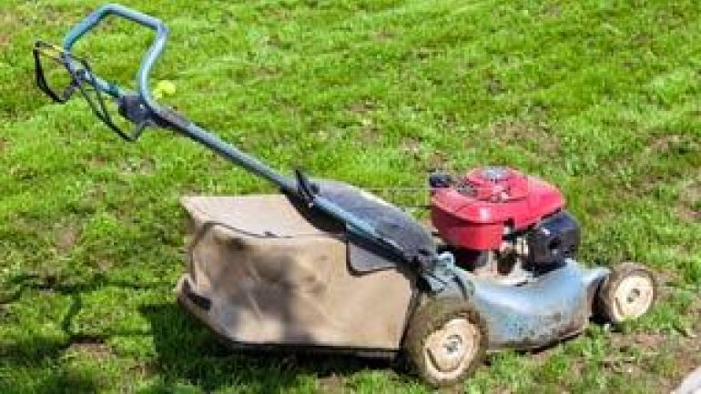 copyright: BilderBox.com Rasenmäher