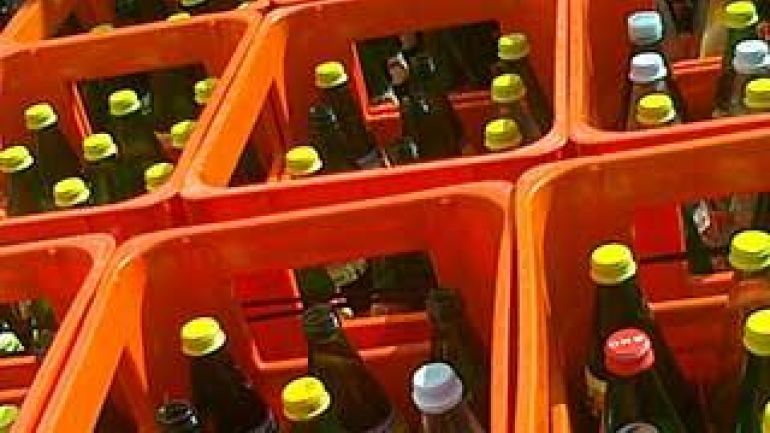 Getränkekisten mit Einwegflaschen