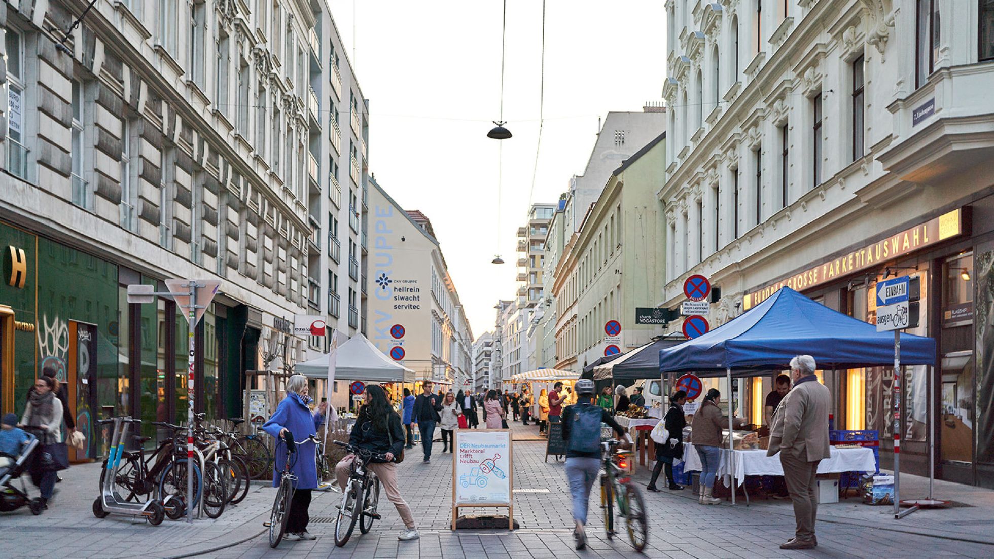 copyright: Markus Korenjak Marktstände in der Neubaugasse