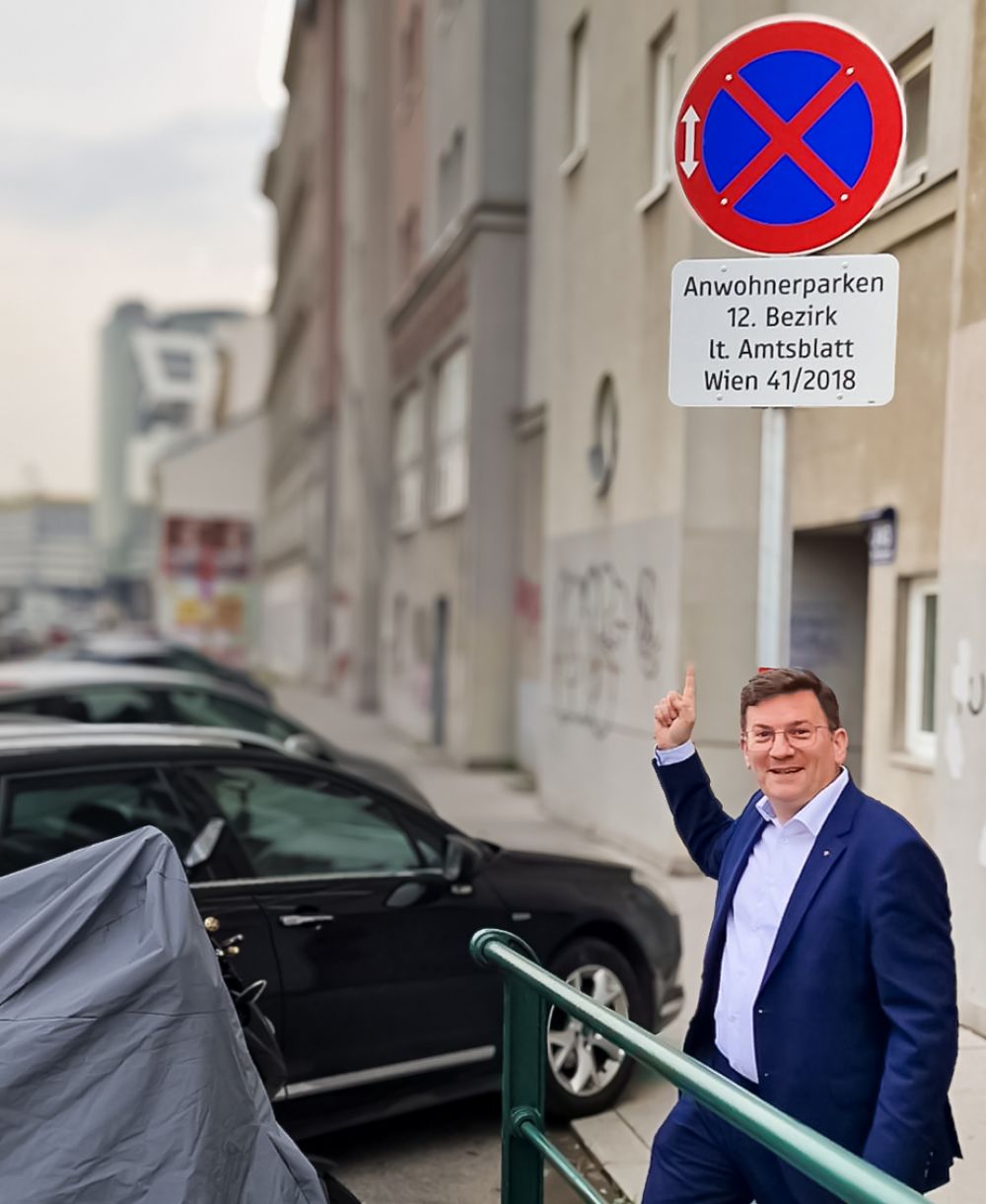 BV Zankl vor einem Verkehrsschild für Anwohnerparken