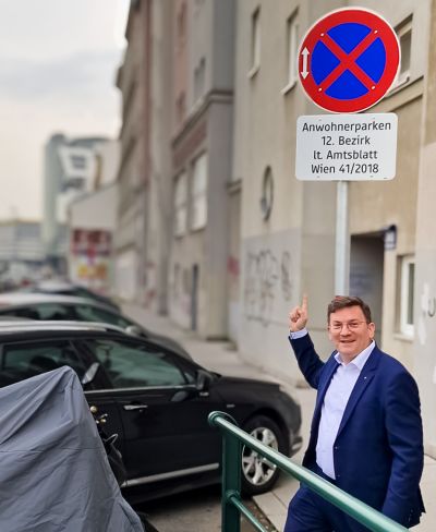 BV Zankl vor einem Verkehrsschild für Anwohnerparken