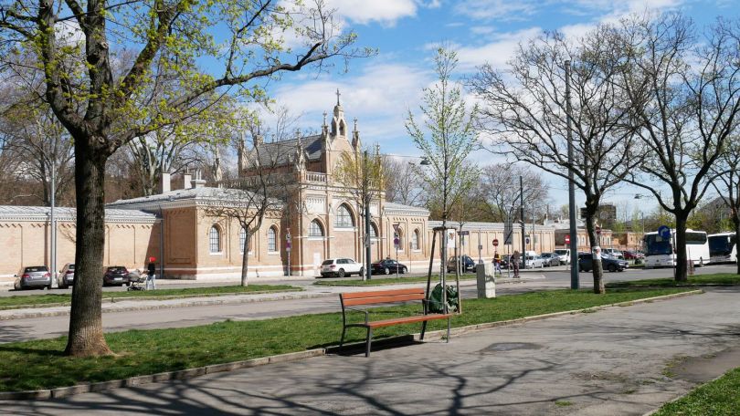 Friedhofsmauer am Leopold-Kunschak-Platz