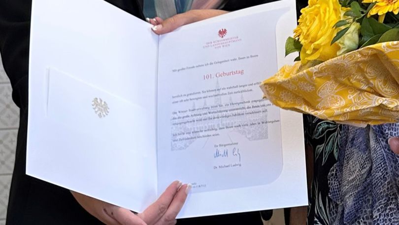 copyright: BV 20 Urkunde zur Ehrung eines 101. Geburtstags