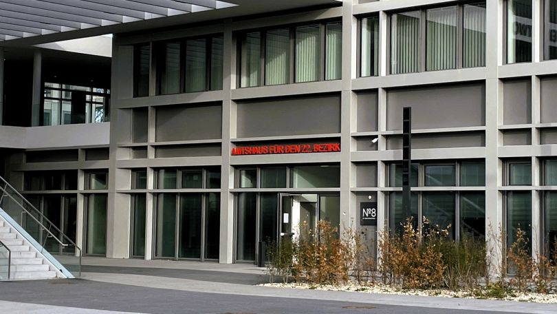 Eingangsportal zum Amtshaus Donaustadt