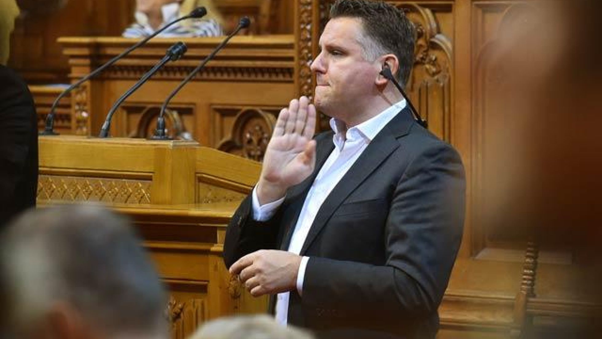 Gebärdensprachdolmetscher