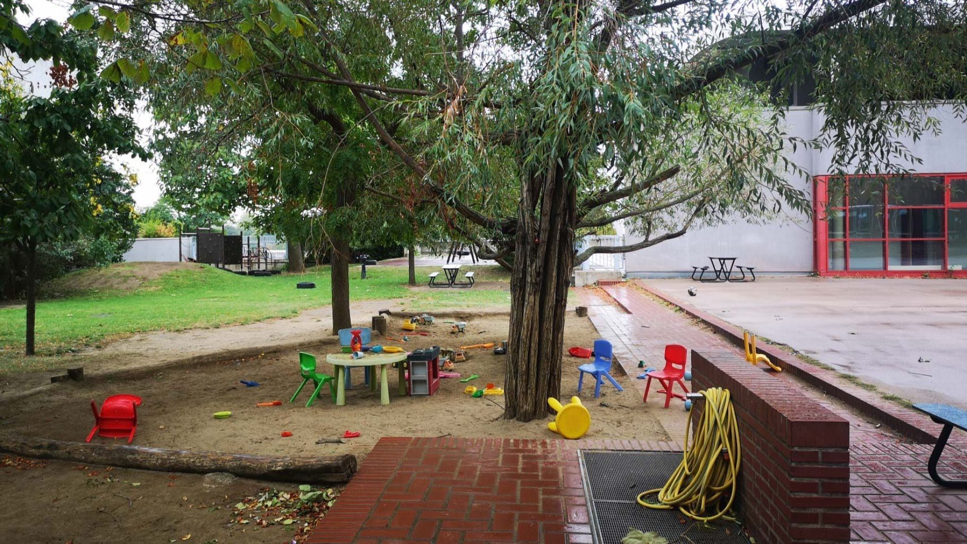 copyright: KIWI - Kinder in Wien Außenbereich Kindergarten Leonard-Bernstein-Straße 2/Haus 1