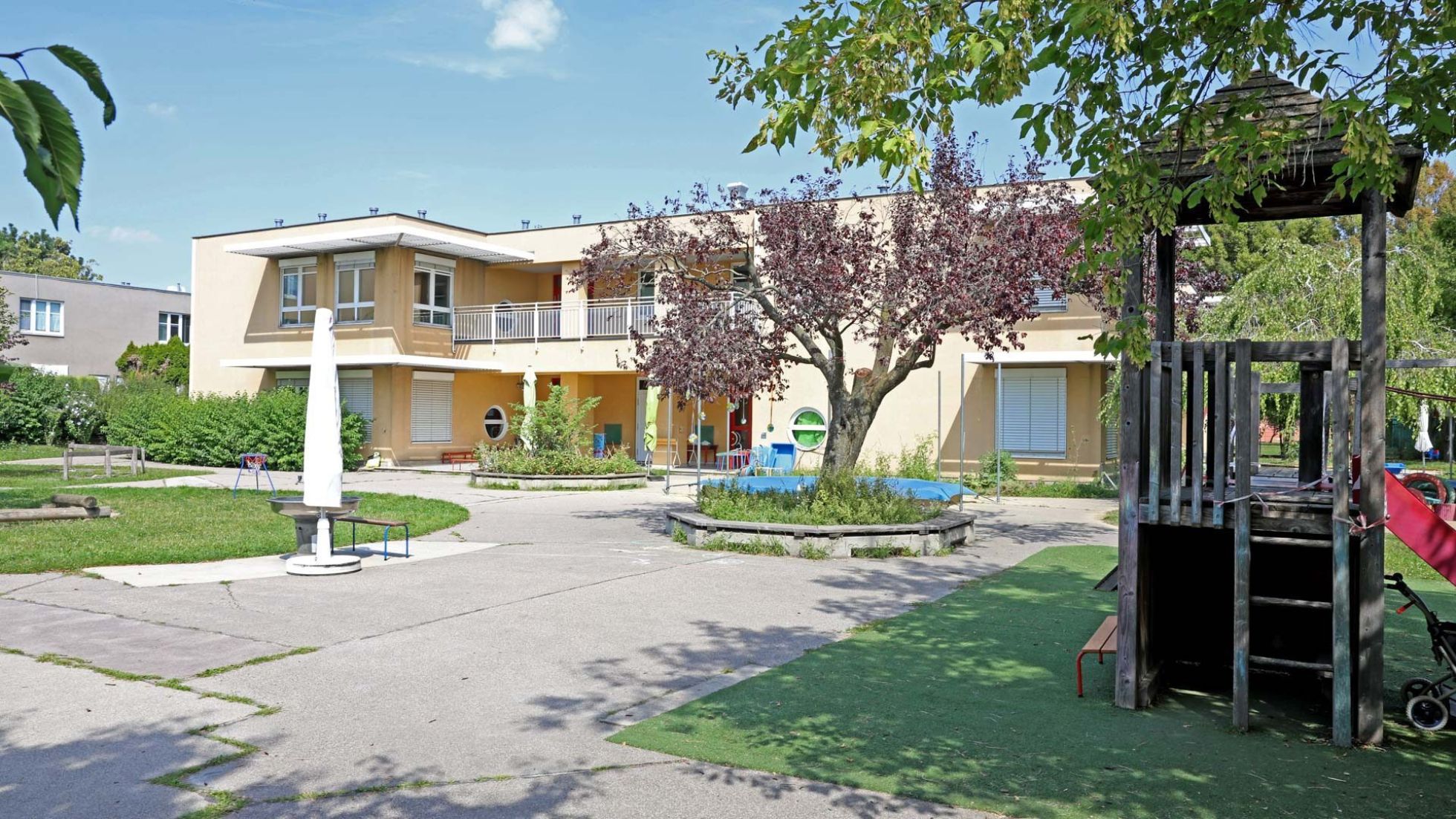 copyright: MA10/VOTAVA Außenbereich Kindergarten Gerasdorfer Straße 55