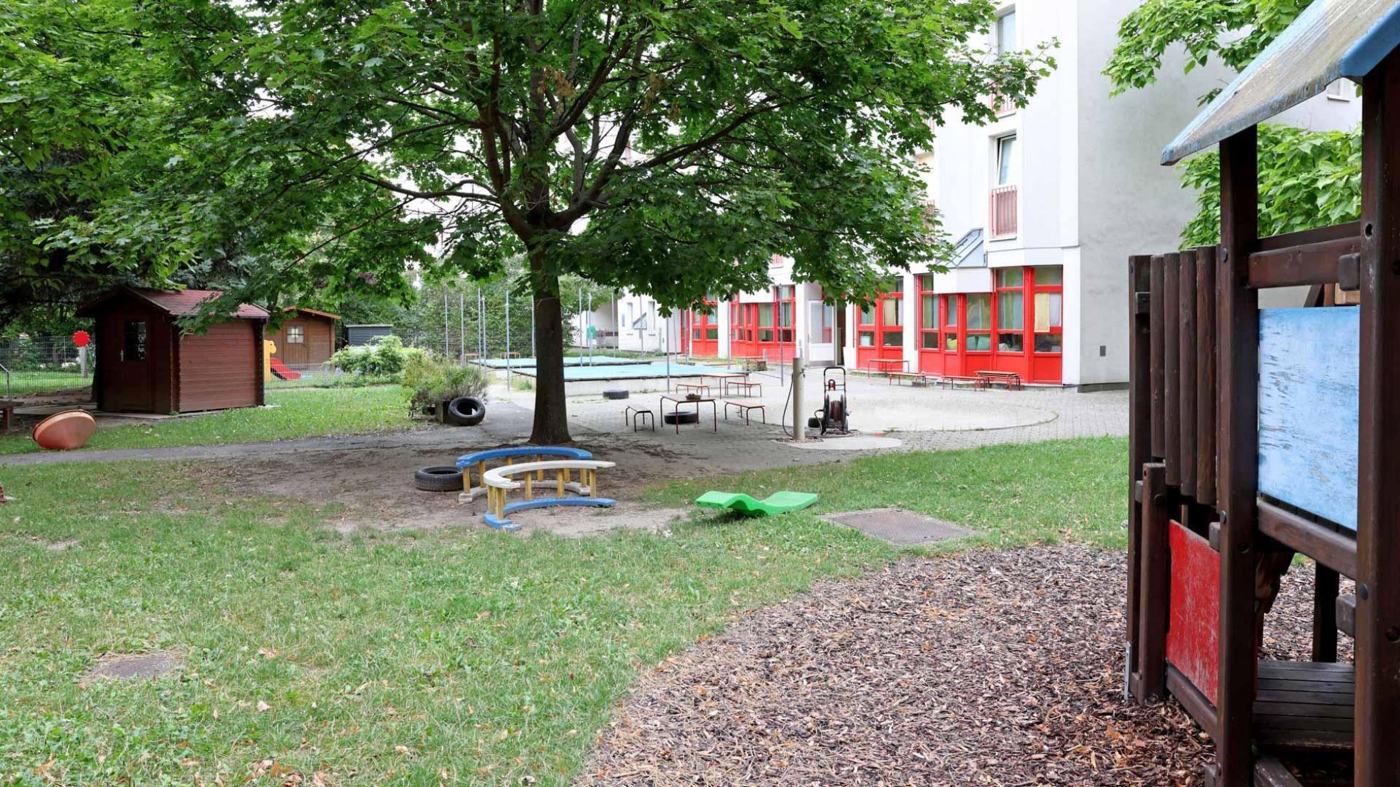 Außenbereich Kindergarten Oswald-Redlich-Straße 36