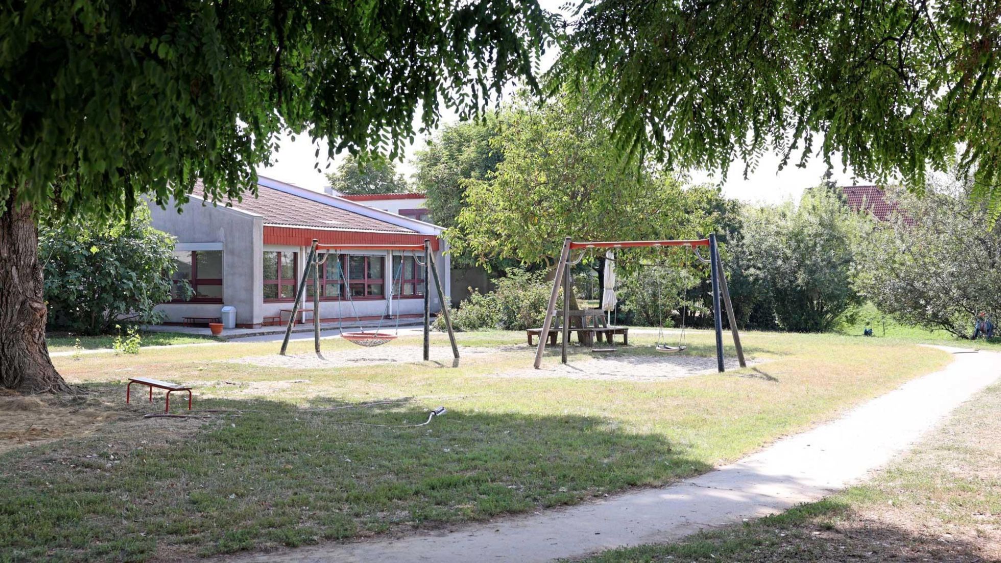 copyright: MA10/VOTAVA Außenbereich Kindergarten Kalmusweg 57