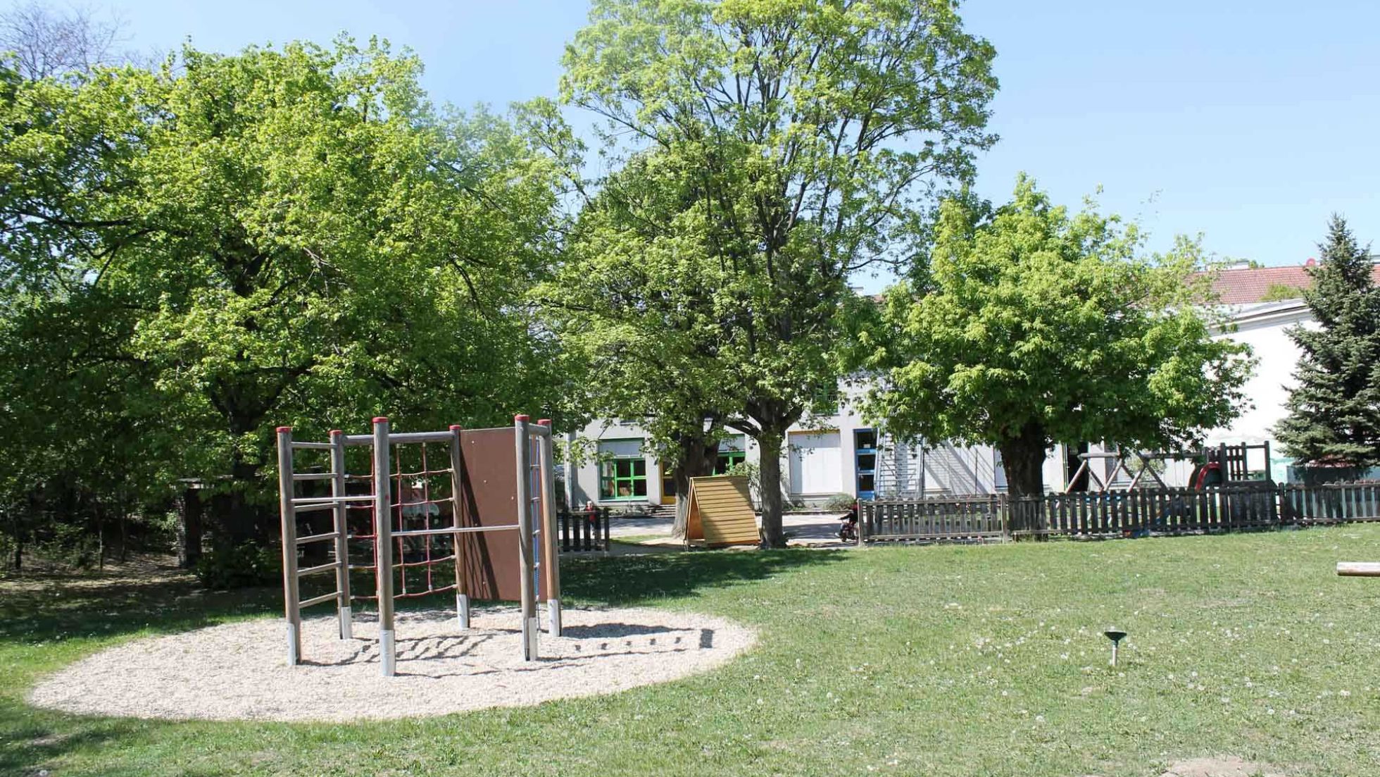 copyright: Nikolausstiftung Außenbereich Kindergarten Am Kanal 91