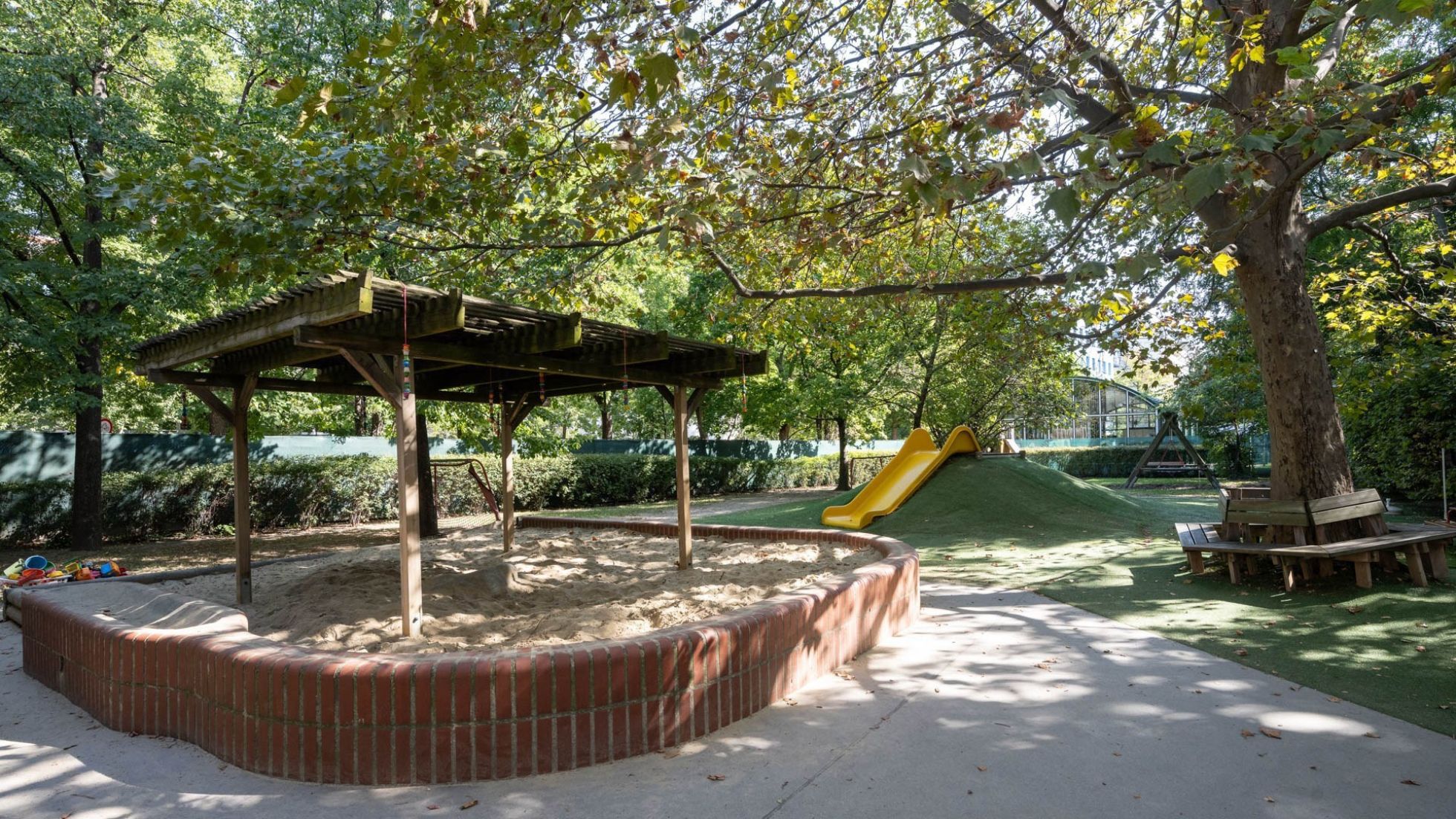 copyright: MA 10/Johannes Wiedl Außenbereich Kindergarten Kundmanngasse 35-37