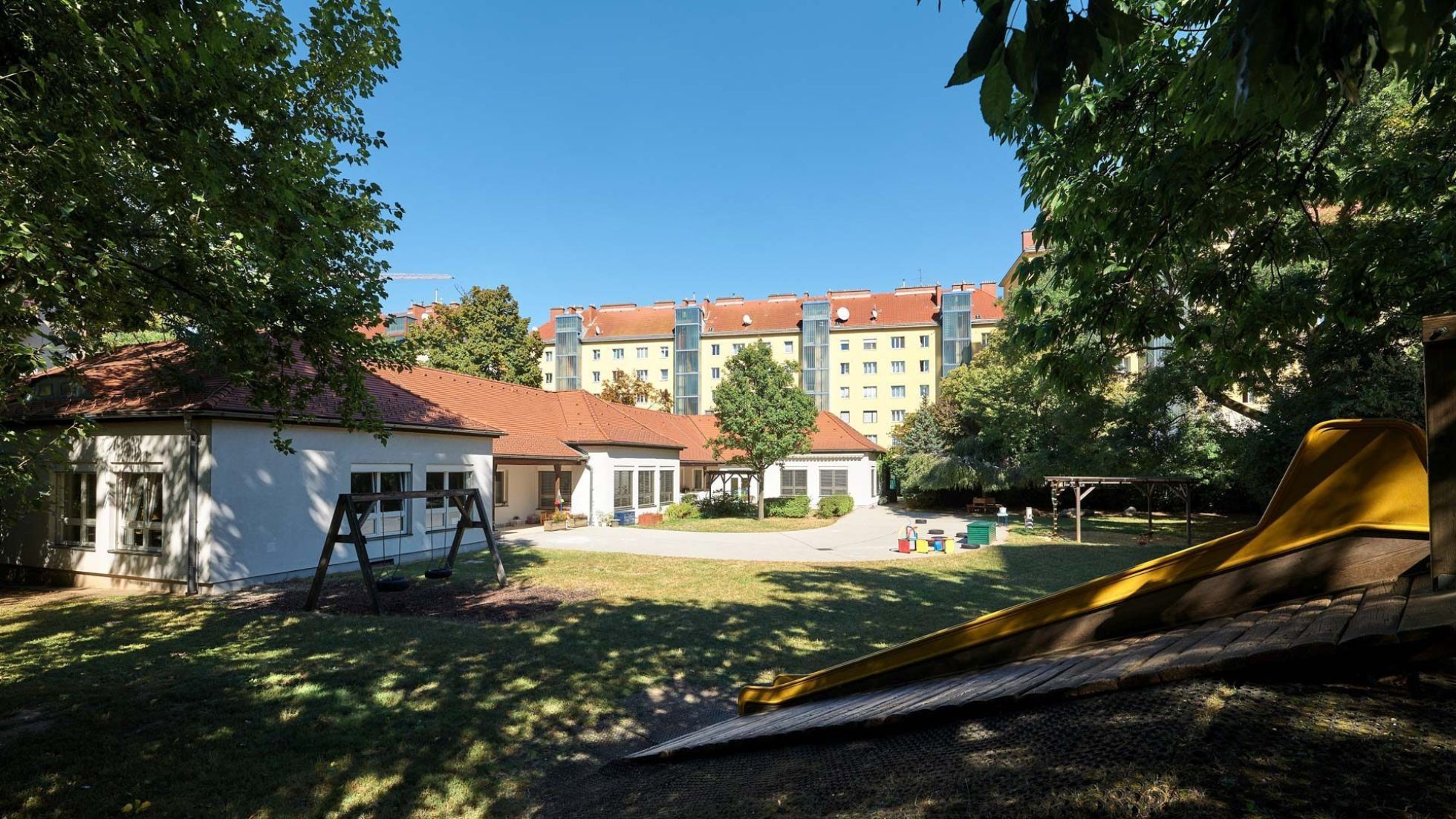 copyright: MA10/Markus Wache Außenbereich Kindergarten Reinprechtsdorfer Straße 1c