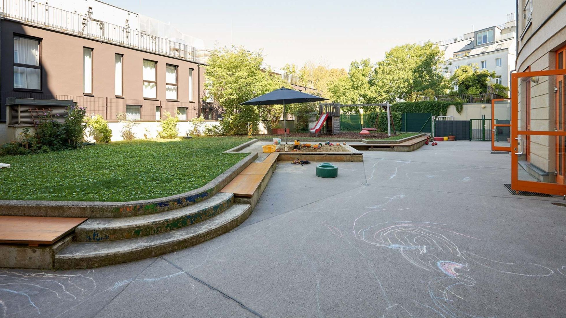 copyright: MA10/Markus Wache Außenbereich Kindergarten Schönbrunner Straße 34