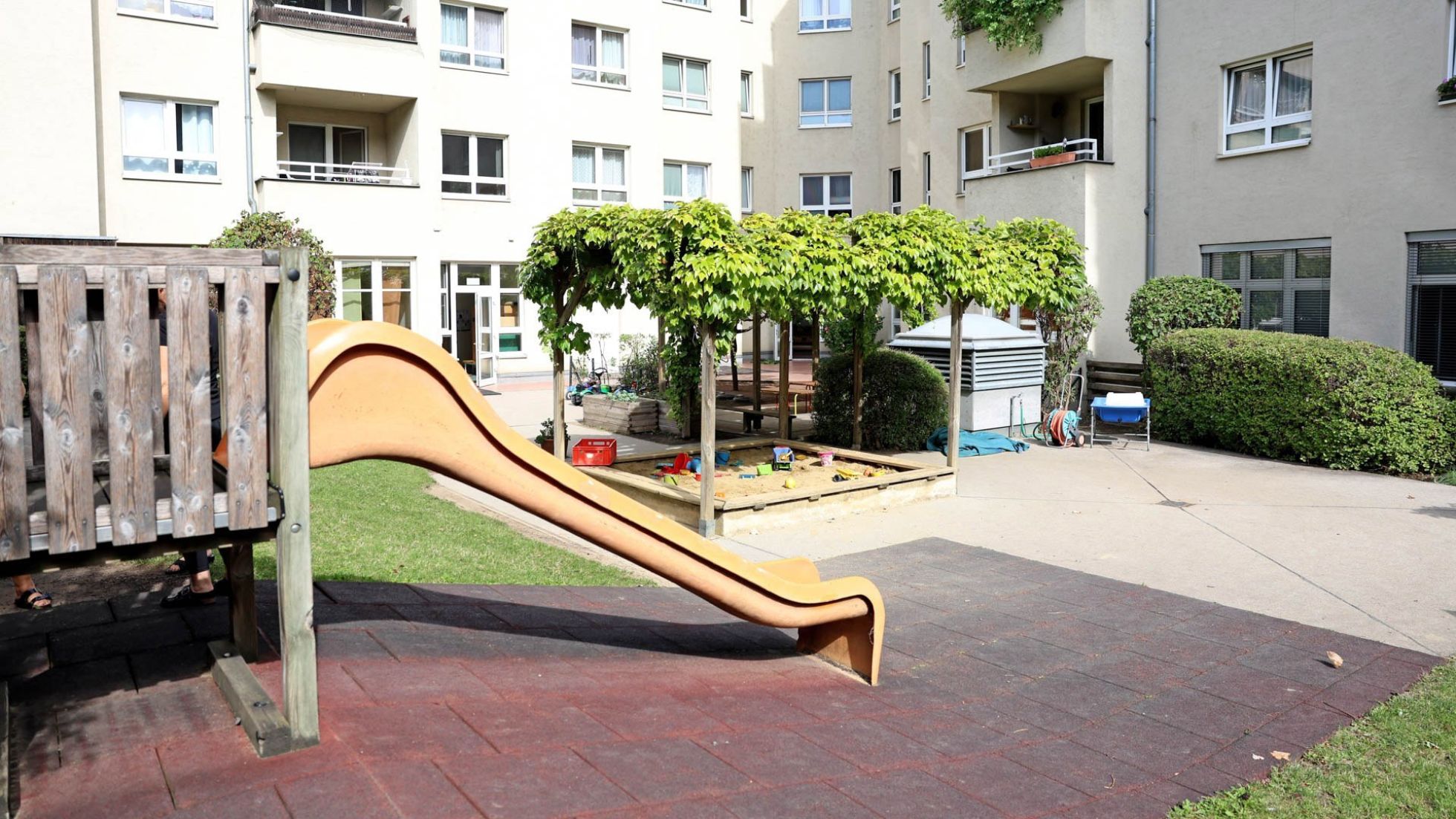 Außenbereich Kindergarten Lorystraße 46