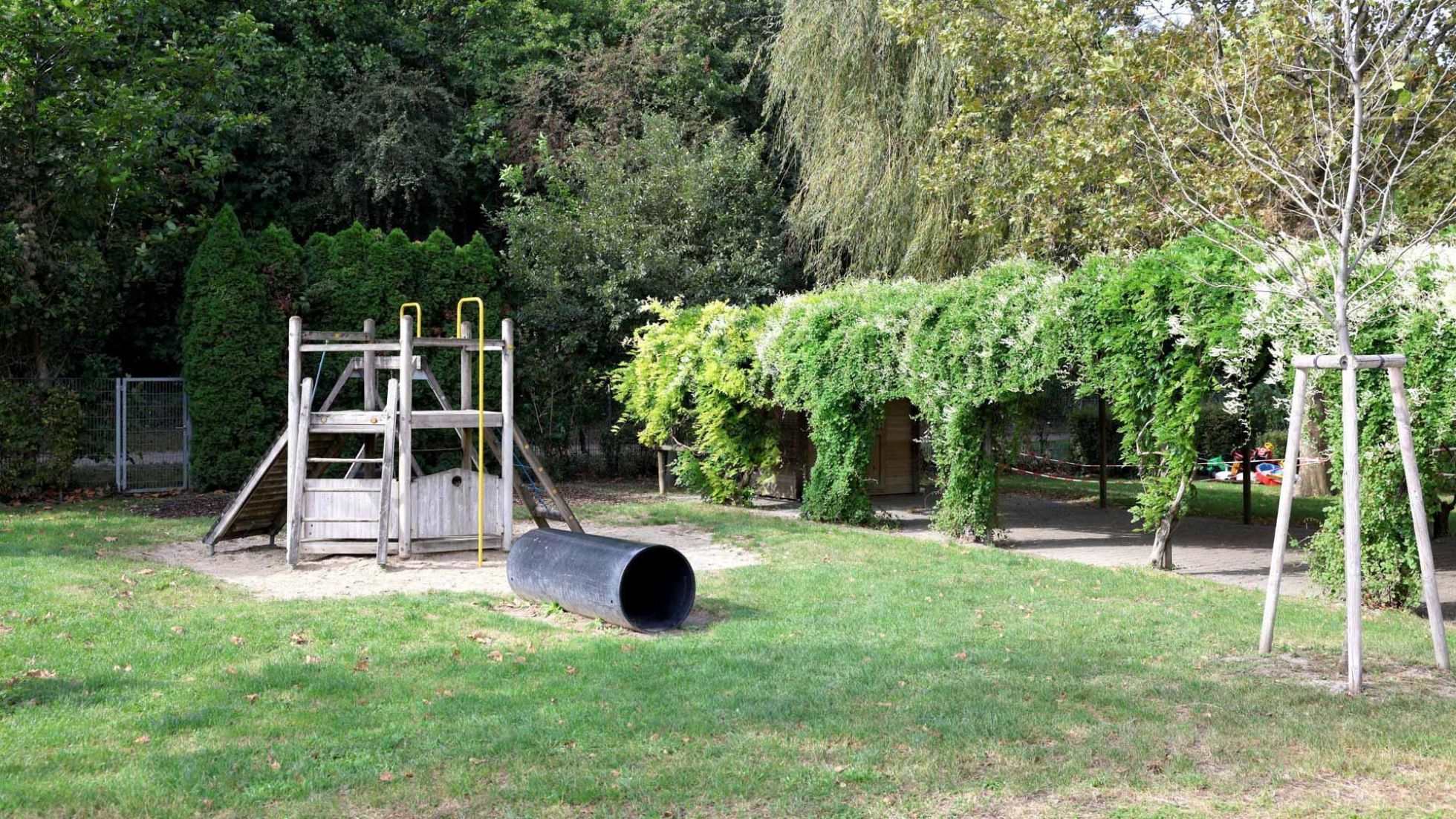 Außenbereich Kindergarten Kaiser-Ebersdorfer Straße 92