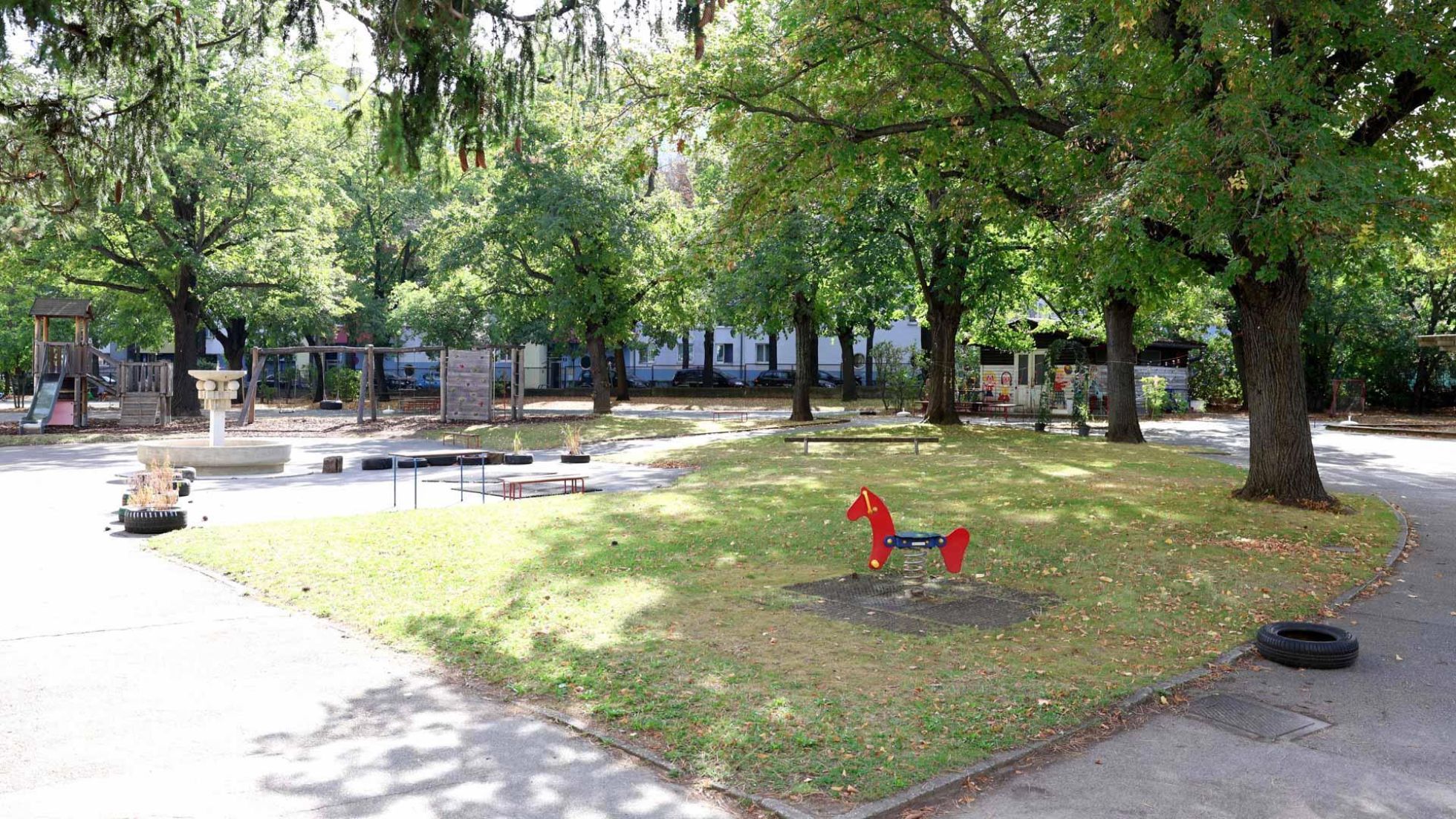 copyright: MA10/VOTAVA Außenbereich Kindergarten Hasenleitengasse 9/Haus 2