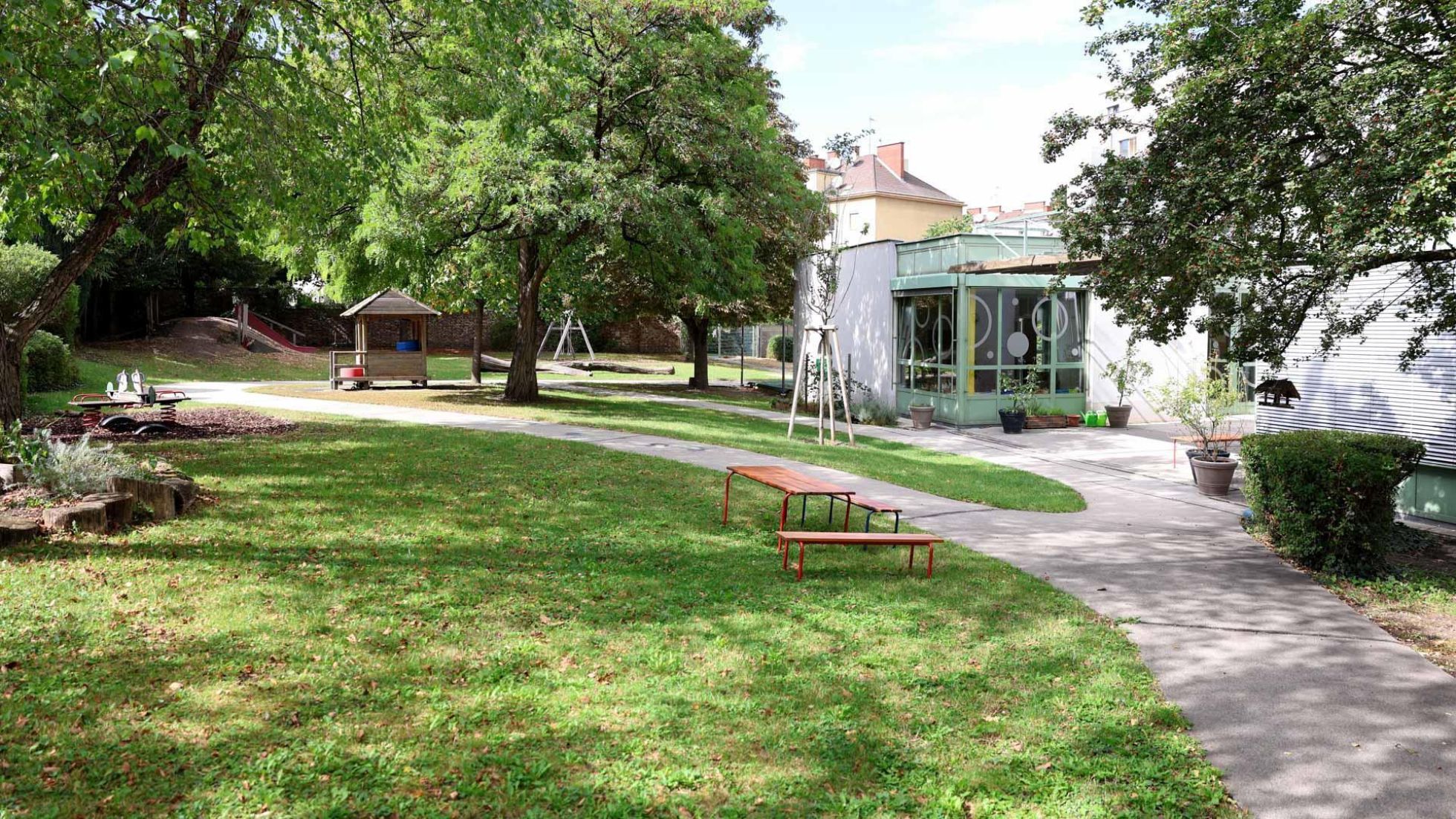 copyright: MA10/VOTAVA Außenbereich Kindergarten Geiselbergstraße 26-32