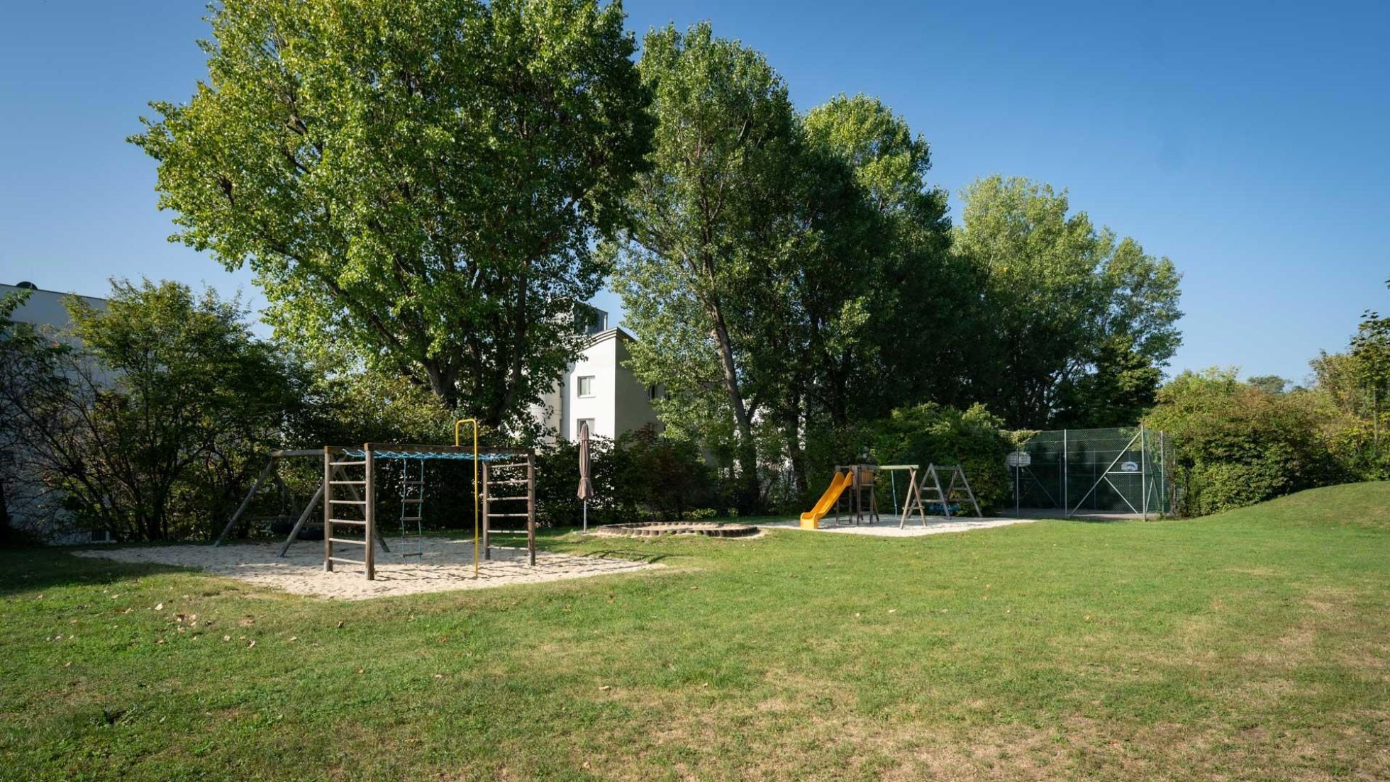 Außenbereich Kindergarten Tesarekplatz 3