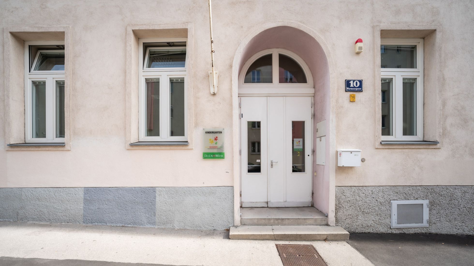 copyright: MA 10/ DAVID BOHMANN Gebäude Kindergarten Wurmsergasse 10