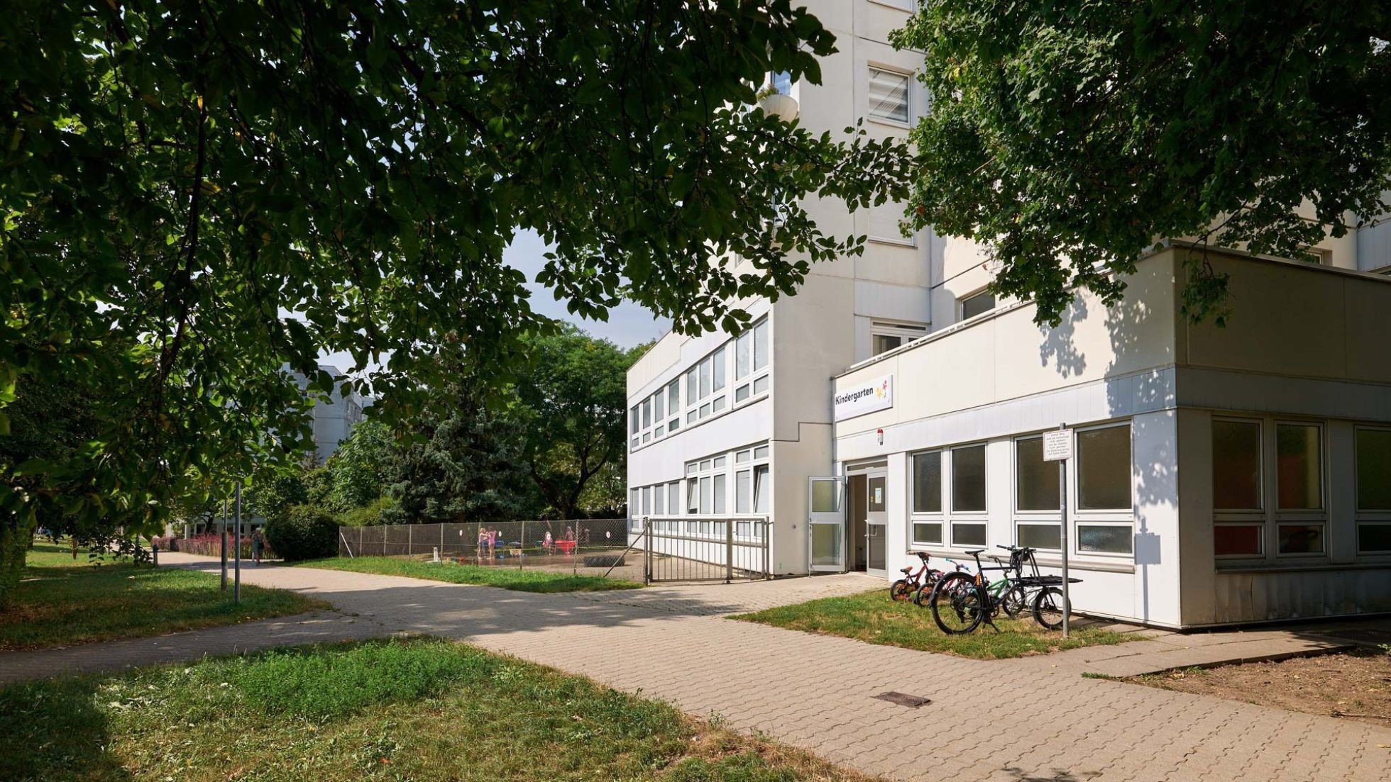 Gebäude Kindergarten Porschestraße 17