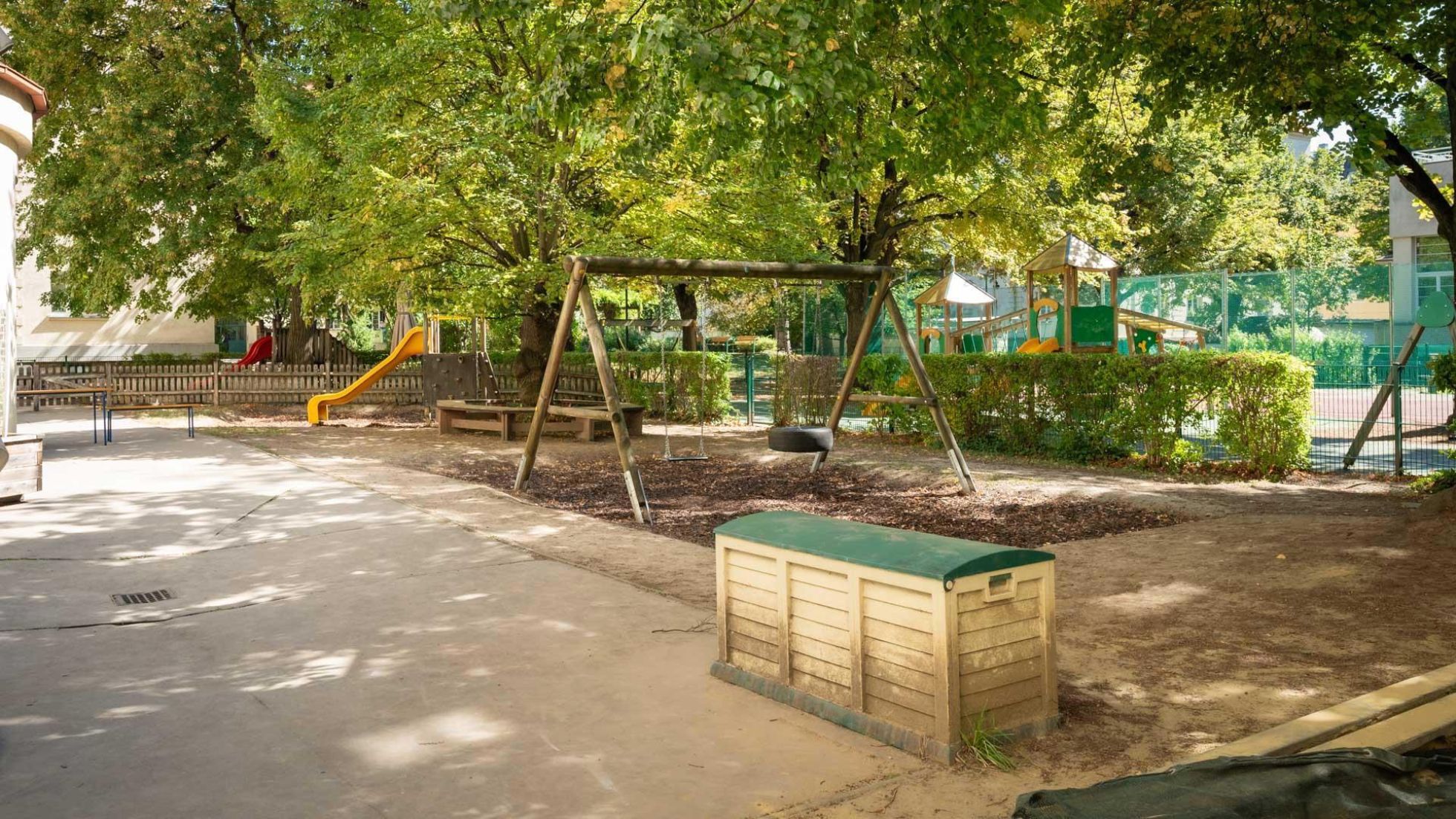 copyright: MA 10/ DAVID BOHMANN Außenbereich Kindergarten Cumberlandstraße 91