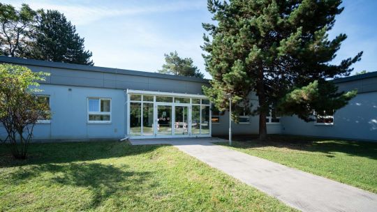 Gebäude Kindergarten 1100 Holeyplatz 3
