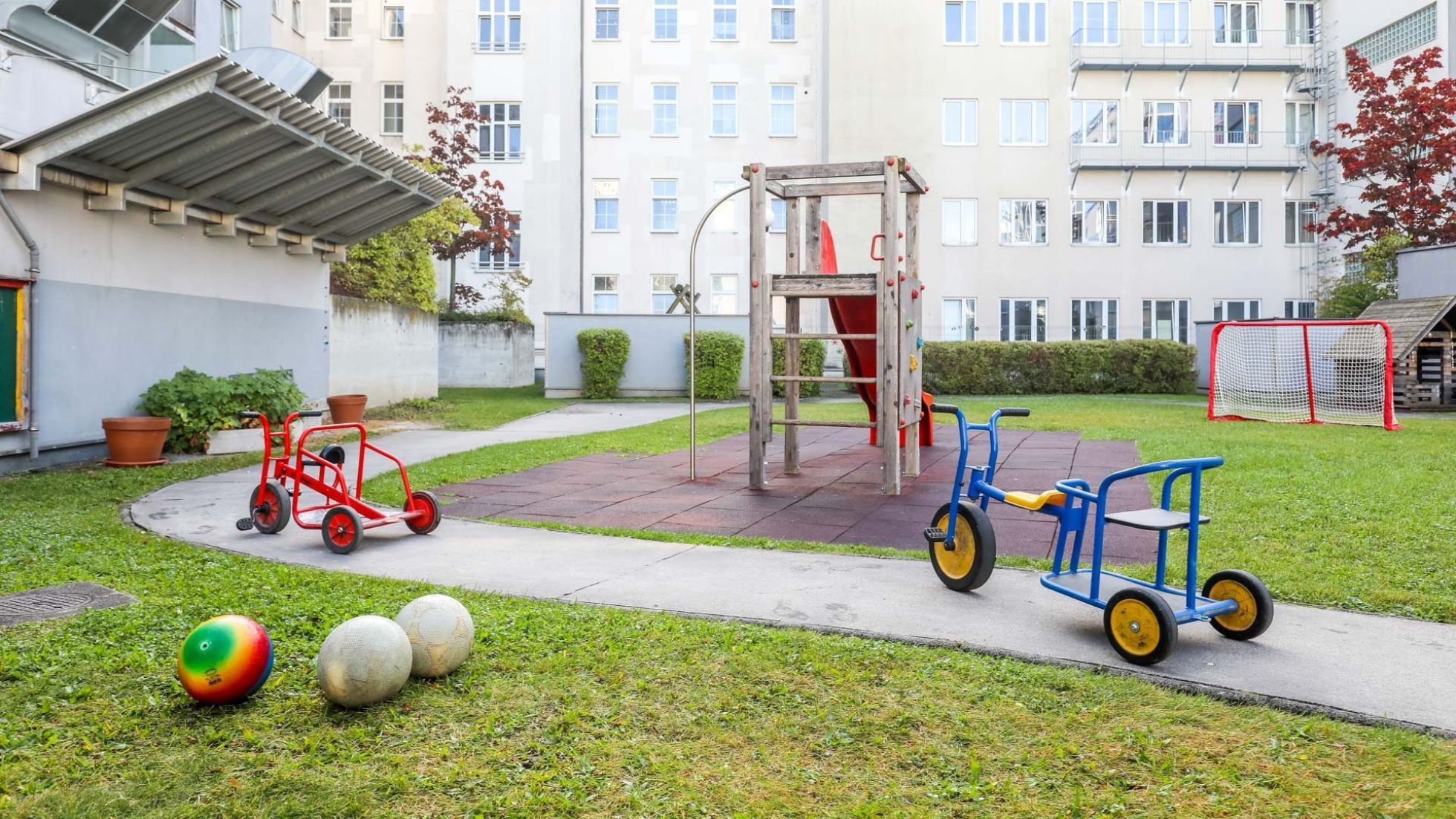 Außenbereich Kindergarten Leithastraße 17-23