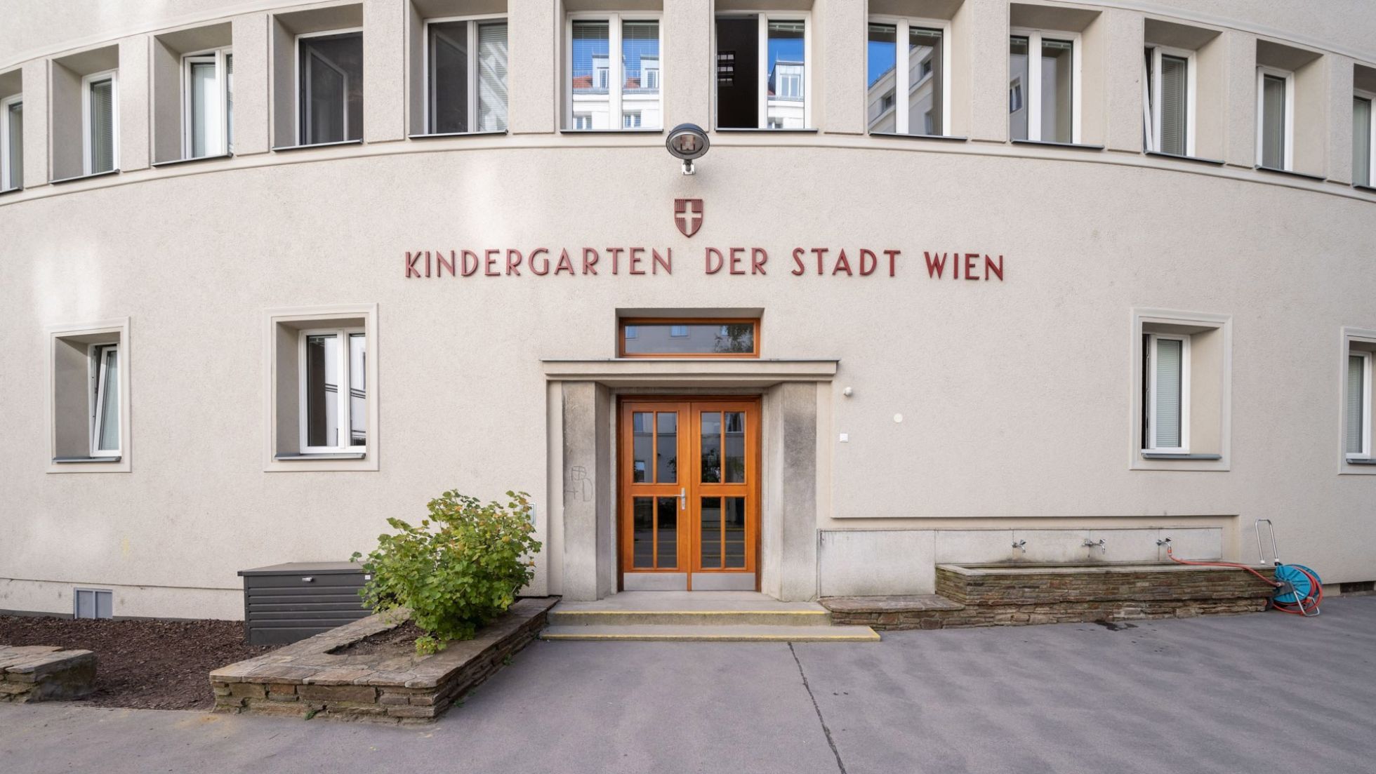 Gebäude Kindergarten Obere Donaustraße 97-99