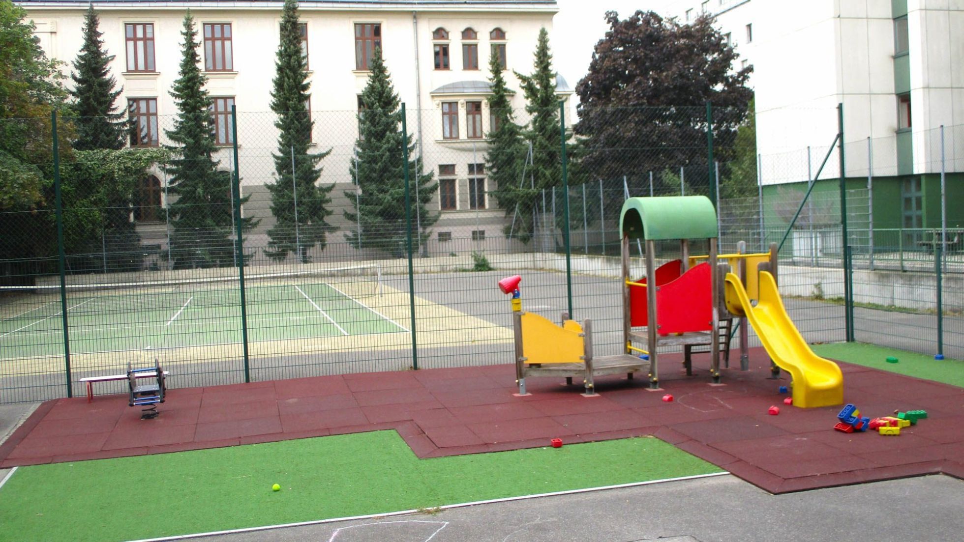 copyright: Kinderfreunde Außenbereich Kindergarten Hietzinger Kai 143