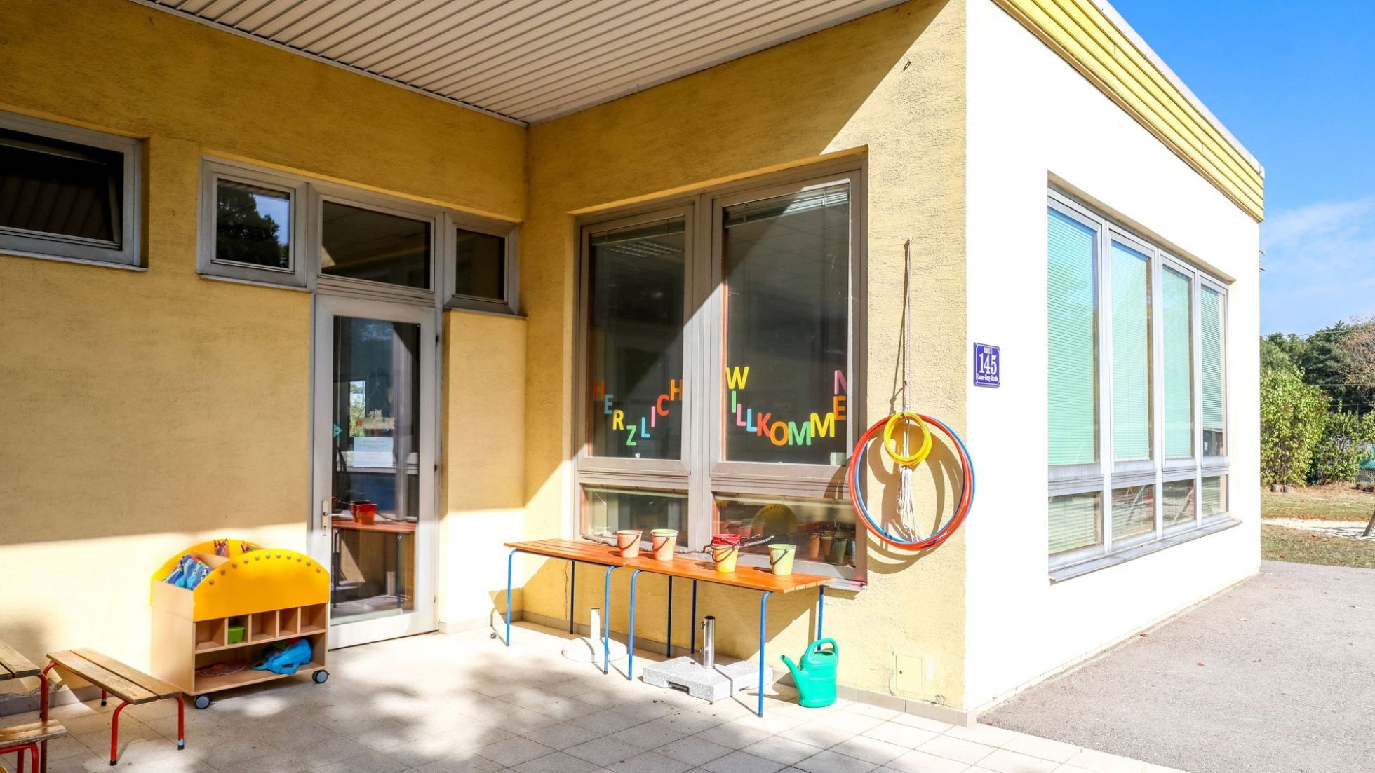 Gebäude Kindergarten Laaer-Berg-Straße 145
