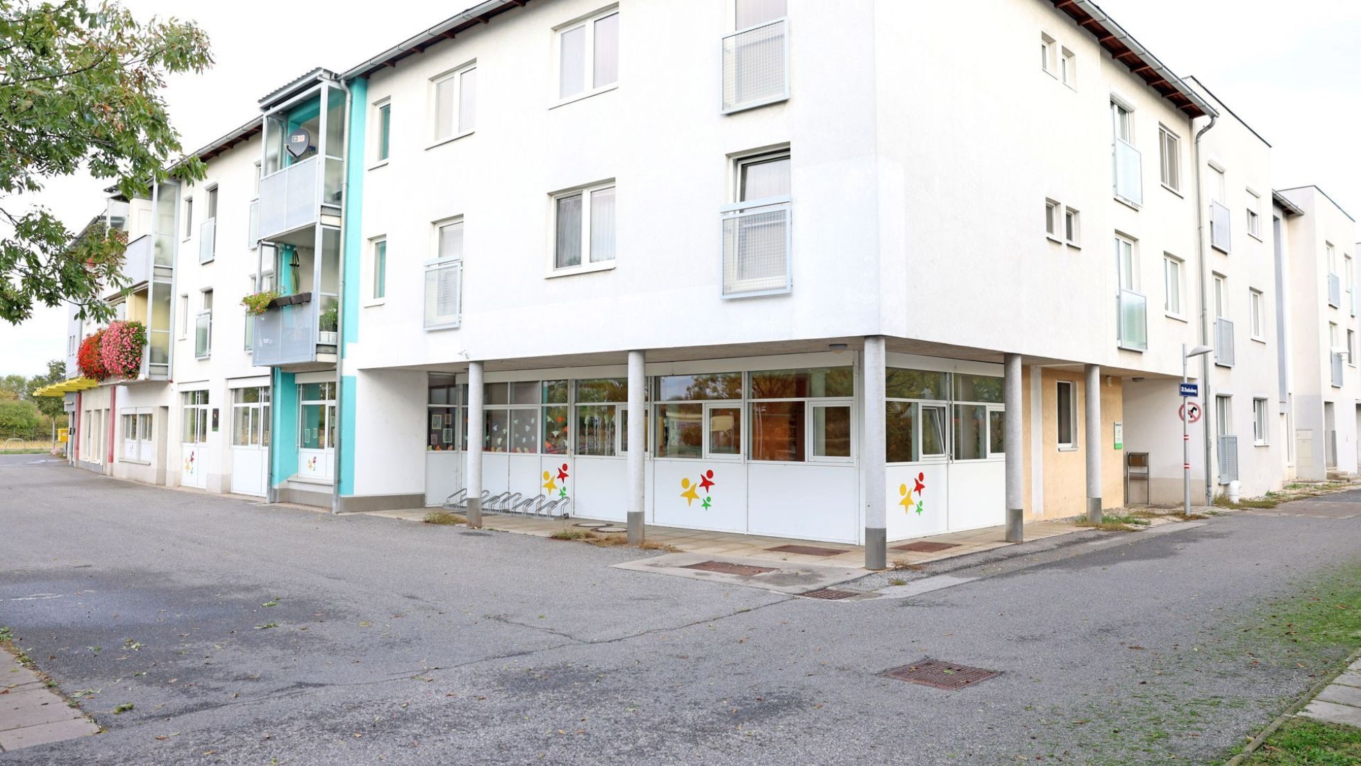 Gebäude Kindergarten Süßenbrunner Straße 62
