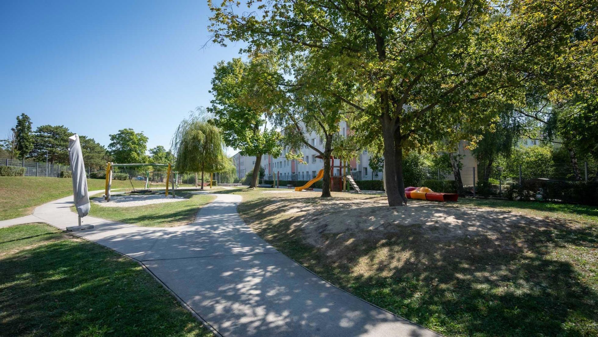 copyright: MA 10/ DAVID BOHMANN Außenbereich Kindergarten Waidhausenstraße 30