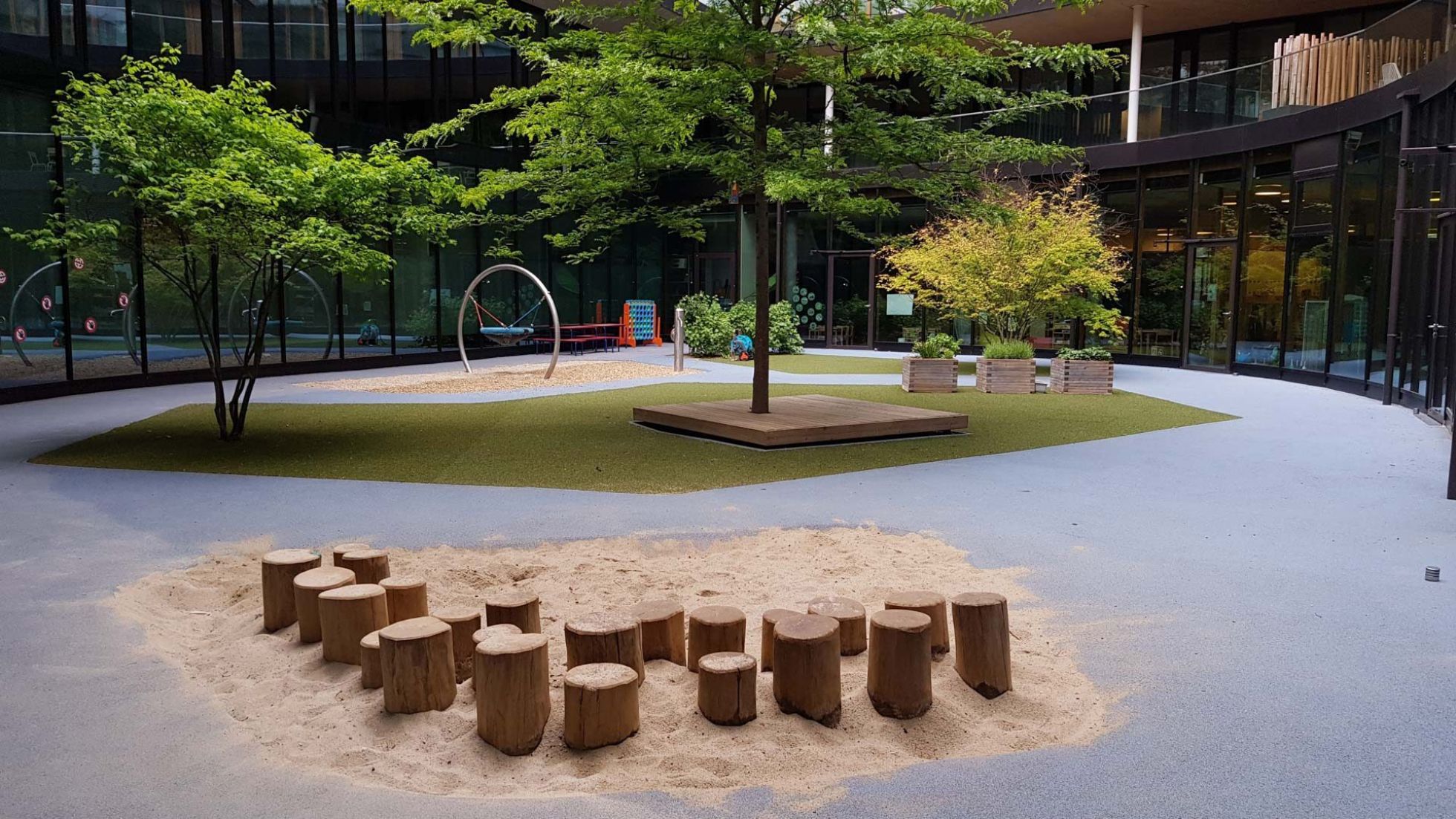 copyright: KIWI - Kinder in Wien Außenbereich Kindergarten Am Belvedere 1