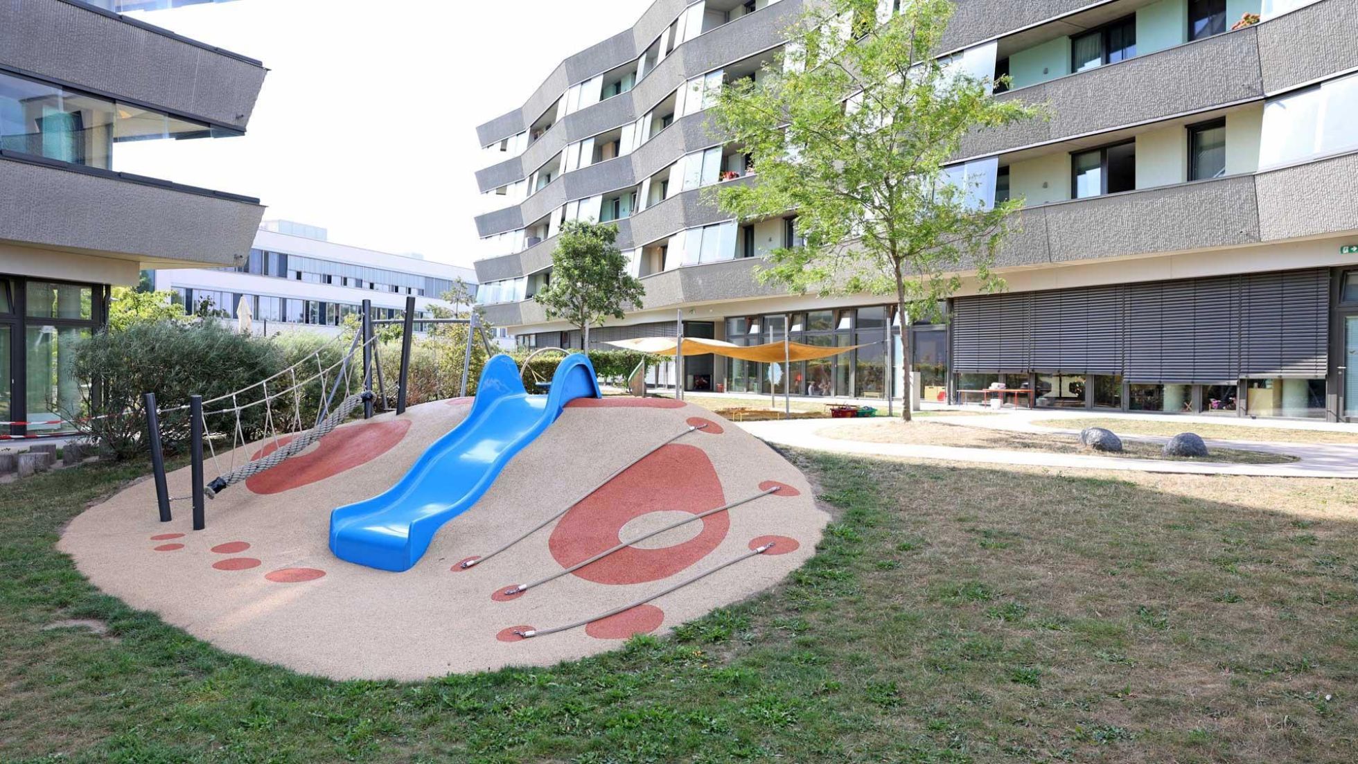 copyright: MA10/VOTAVA Außenbereich Kindergarten Hirschstettner Straße 119