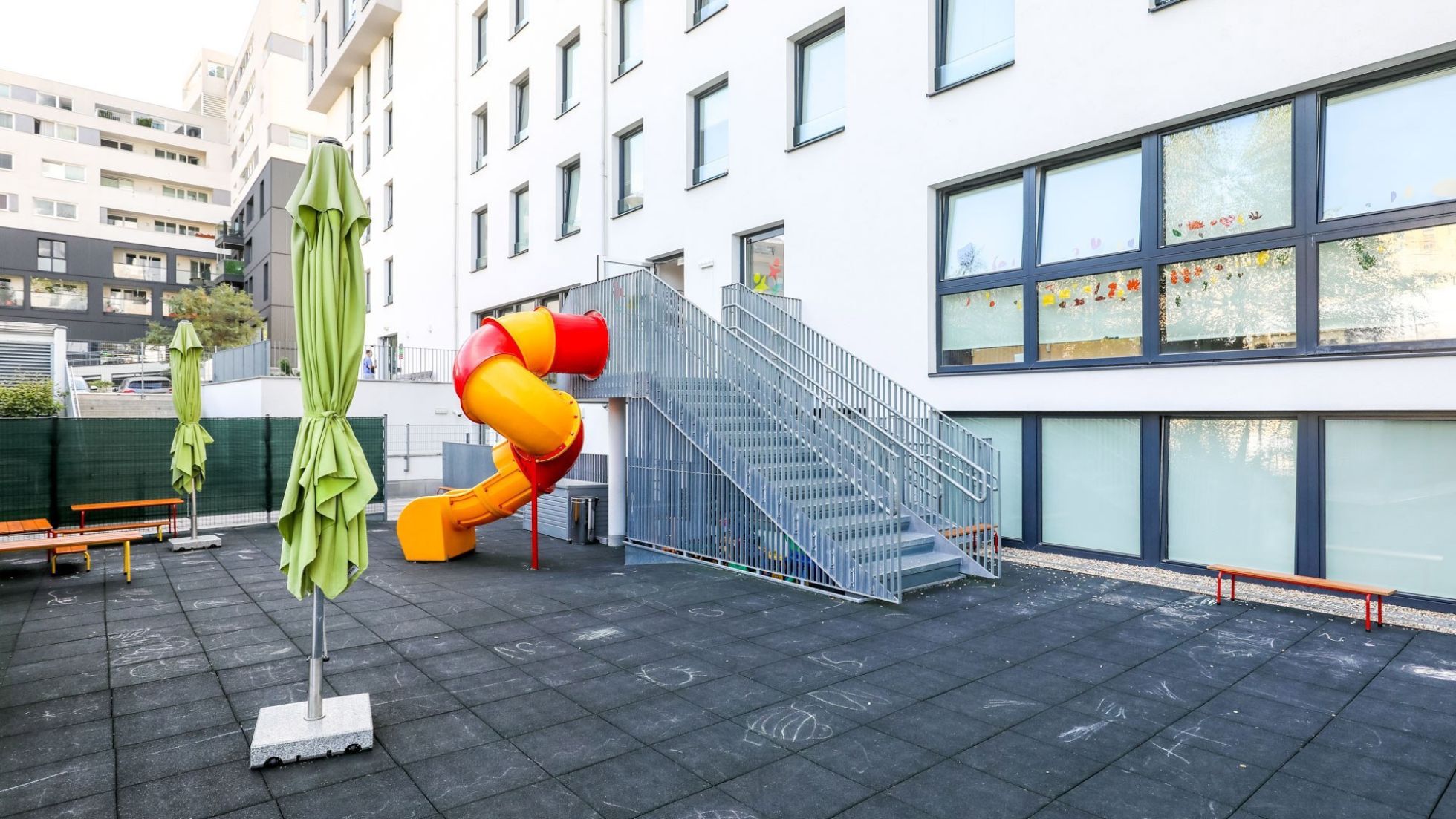 Außenbereich Kindergarten Laaer-Berg-Straße 47c