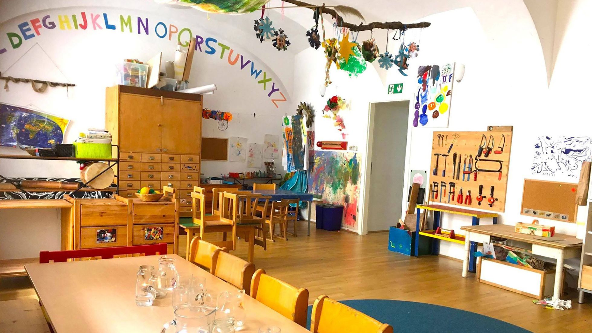 copyright: Kindergruppe Minifee – Horst Soecknick Innenbereich Kindergarten Karolinengasse 33/1