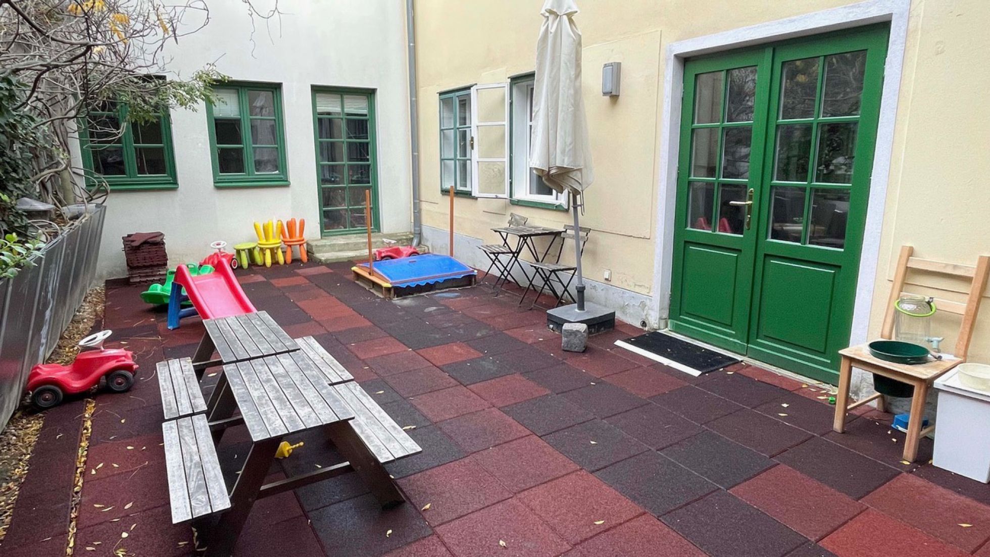 Außenbereich Kindergarten Gersthofer Straße 166/1.01a