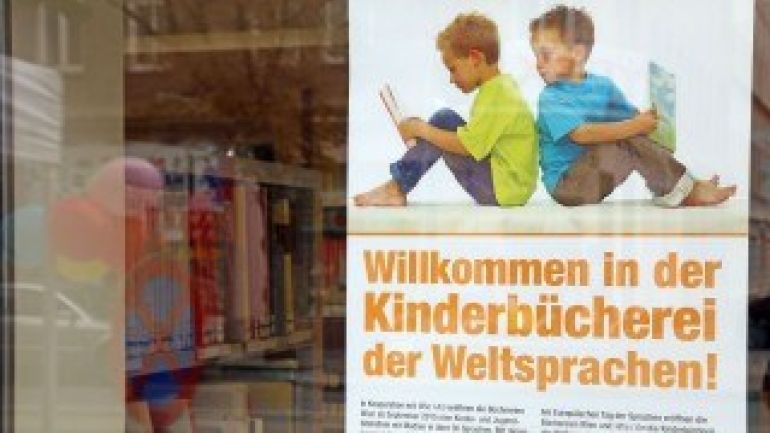 copyright: Votava / PID Poster advertising the children’s library for world languages
