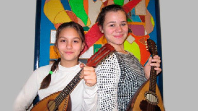 copyright: Franz Fellner Musikschülerinnen mit Mandolinen