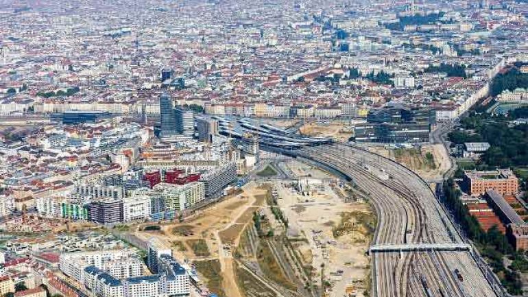 Luftbild, Blick auf den Hauptbahnhof
