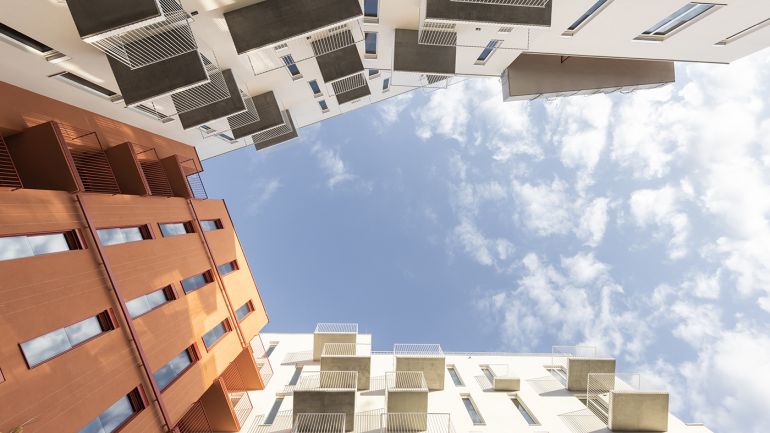 copyright: Daniel Hawelka Wohnanlage mit Innenhöfen und Terrassenflächen