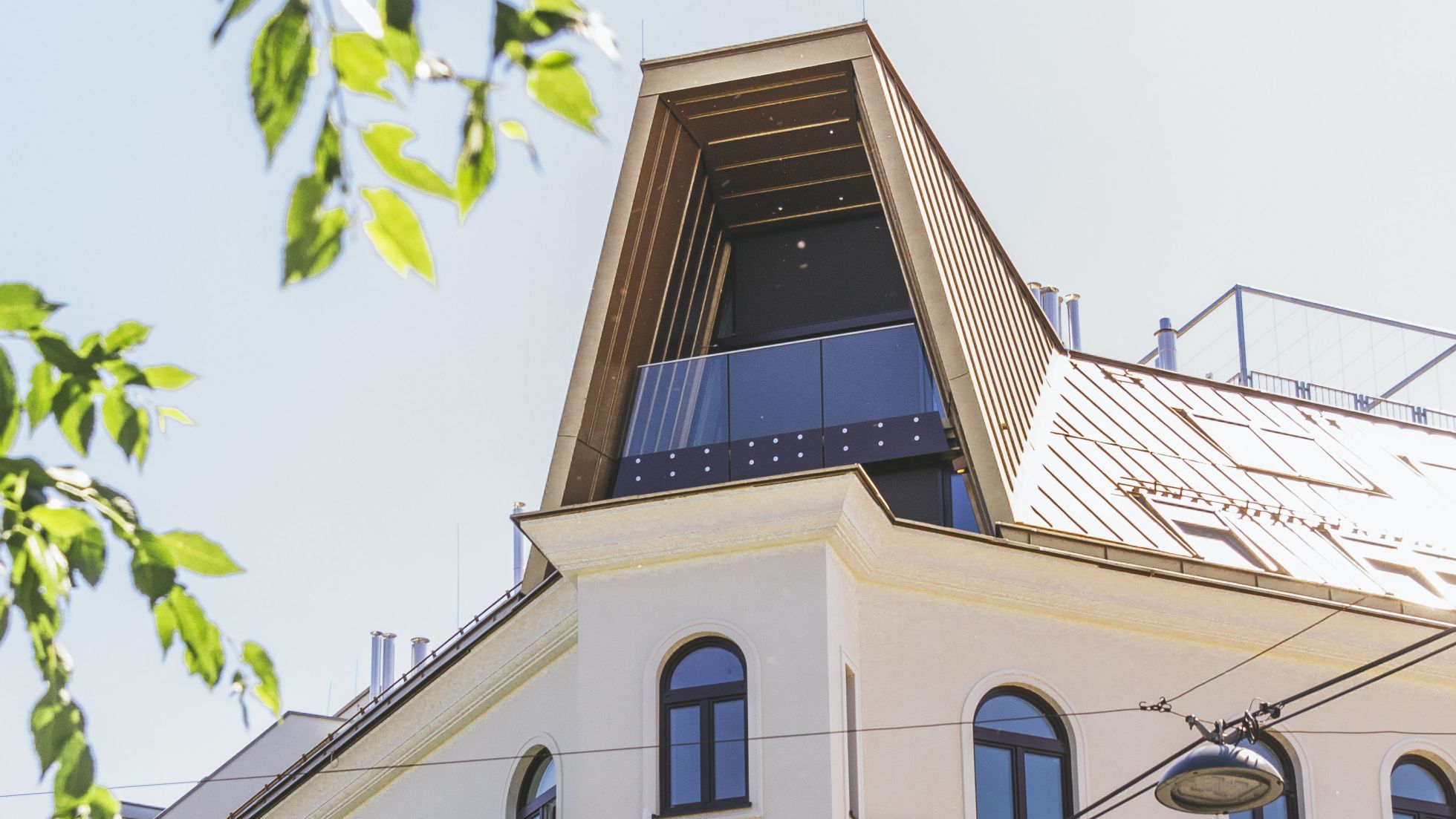 copyright: Christian Henninger Renovierter Altbau mit Dauaufbau