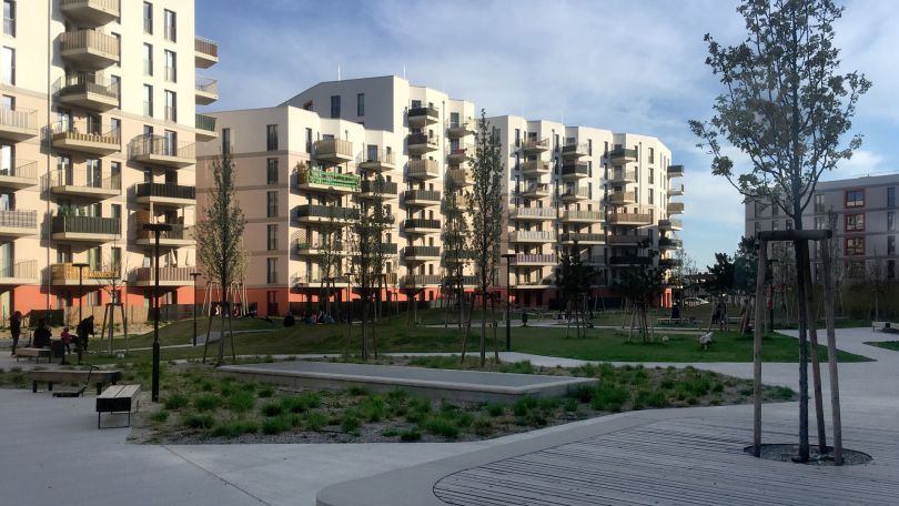 Weitläufiger, moderner Neubau