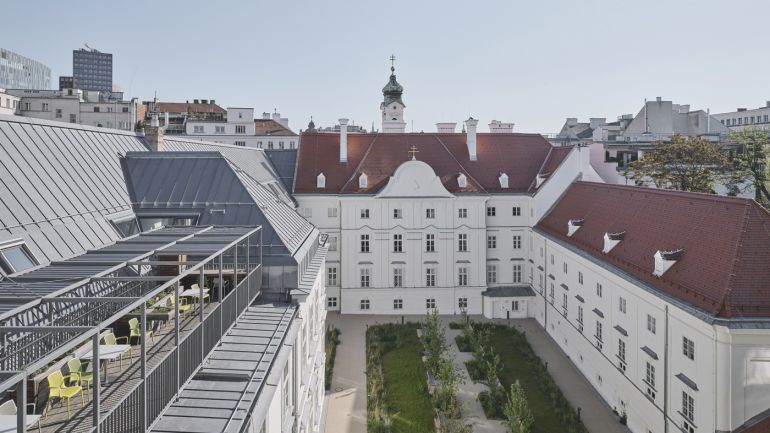 Altes Gebäude, Blick auf Innenhof