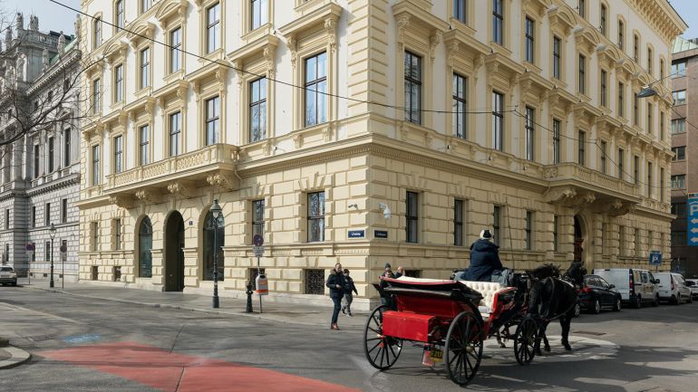 copyright: paul ott photografiert Altes Gebäude